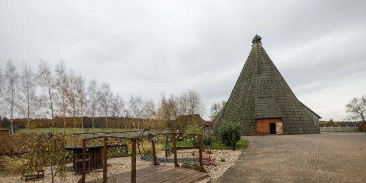 Za romantikou a relaxom: pobyt v rezorte Vigvam s polpenziou, wellnessom a ochutnávkou vína