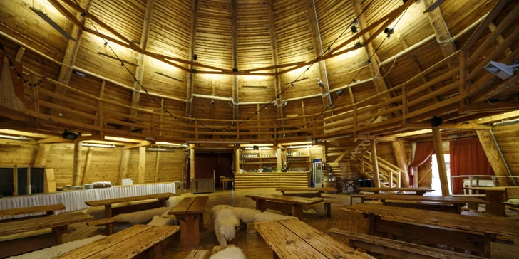 Za romantikou a relaxom: pobyt v rezorte Vigvam s polpenziou, wellnessom a ochutnávkou vína