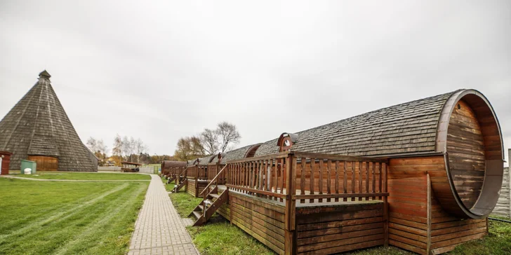 Za romantikou a relaxom: pobyt v rezorte Vigvam s polpenziou, wellnessom a ochutnávkou vína