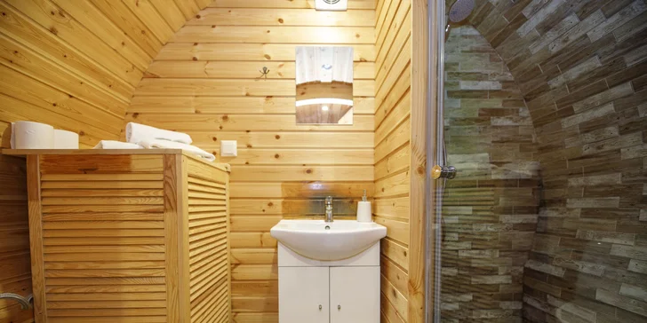 Za romantikou a relaxom: pobyt v rezorte Vigvam s polpenziou, wellnessom a ochutnávkou vína