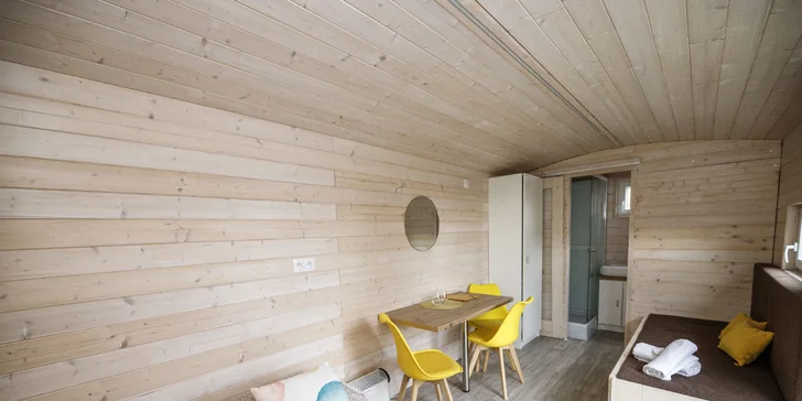 Za romantikou a relaxom: pobyt v rezorte Vigvam s polpenziou, wellnessom a ochutnávkou vína