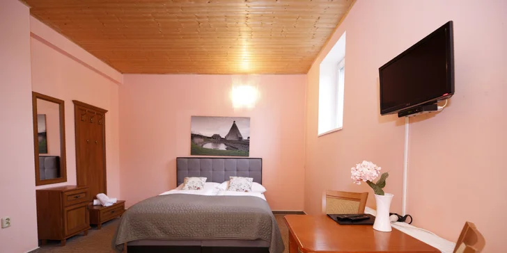 Za romantikou a relaxom: pobyt v rezorte Vigvam s polpenziou, wellnessom a ochutnávkou vína