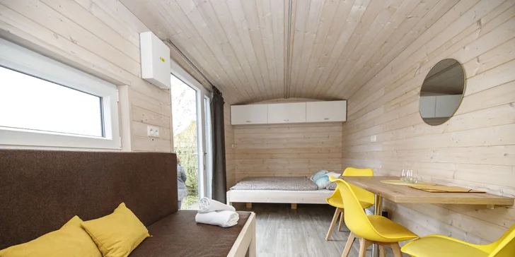 Za romantikou a relaxom: pobyt v rezorte Vigvam s polpenziou, wellnessom a ochutnávkou vína