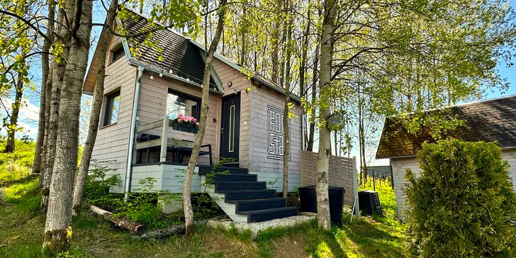 Oddych vo wellness domčeku s privátnou vírivkou a fínskou saunou pod Jizerami