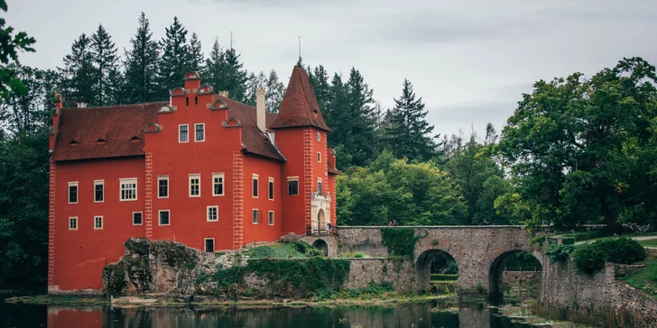 Spoznajte najkrajšie české hrady a zámky: Červená Lhota, Hluboká nad Vltavou, Lipnica a ďalšie