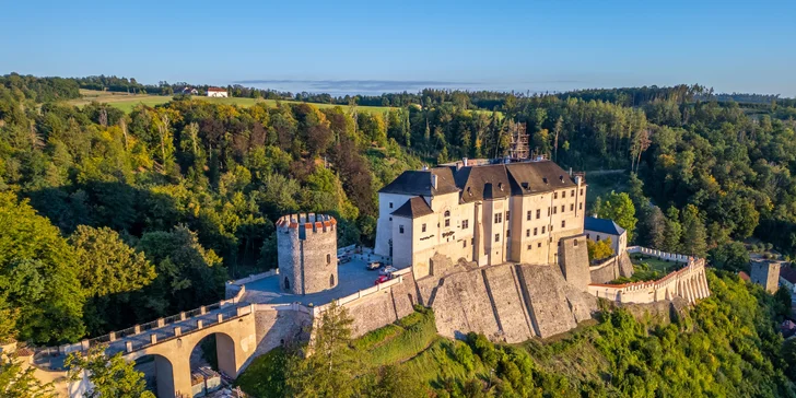 Spoznajte najkrajšie české hrady a zámky: Červená Lhota, Hluboká nad Vltavou, Lipnica a ďalšie