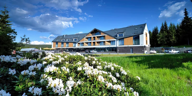 Objavte krásy poľských Krkonoš: polpenzia aj wellness, možnosť elektrobicyklov či lekcie lyžovania