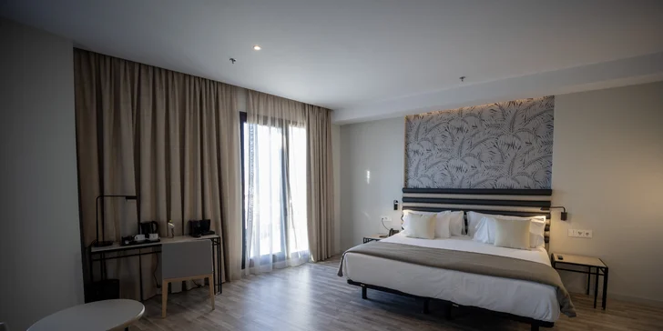 Moderný 4* hotel v centre španielskej Sevilly s raňajkami a bazénom