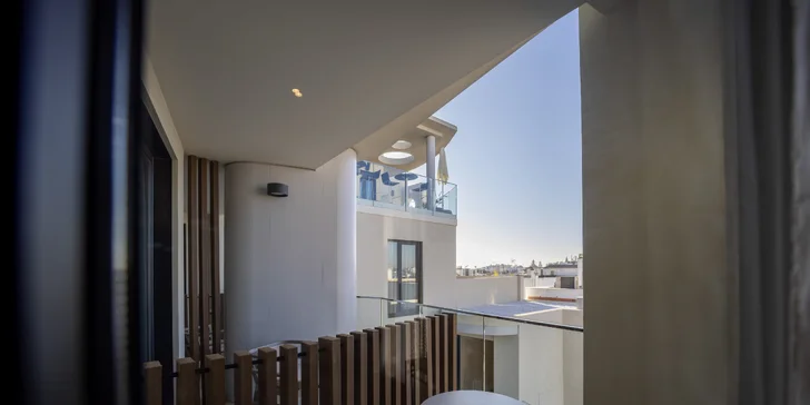 Moderný 4* hotel v centre španielskej Sevilly s raňajkami a bazénom