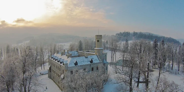 Zámocký pobyt v poľských Krkonošiach: raňajky, sauny aj vonkajšia vírivka