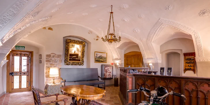 Zámocký pobyt v poľských Krkonošiach: raňajky, sauny aj vonkajšia vírivka