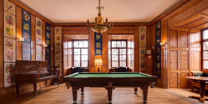 Zámocký pobyt v poľských Krkonošiach: raňajky, sauny aj vonkajšia vírivka