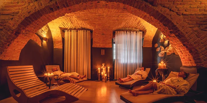 Zámocký pobyt v poľských Krkonošiach: raňajky, sauny aj vonkajšia vírivka