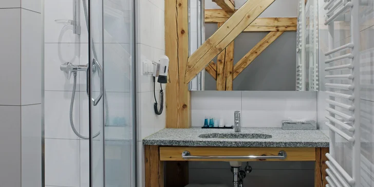 Zámocký pobyt v poľských Krkonošiach: raňajky, sauny aj vonkajšia vírivka