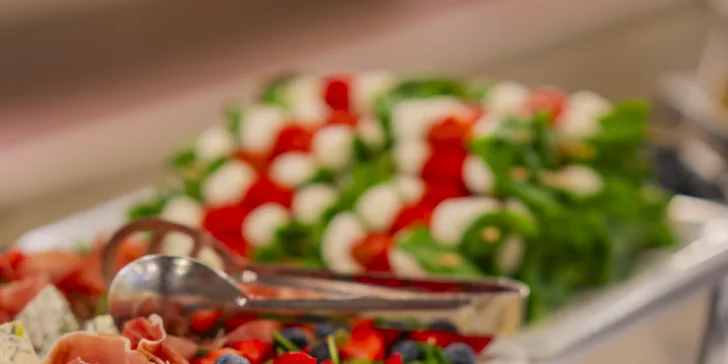 Pobyt v Prahe: izby pre dvoch aj rodinu, bufetové raňajky aj karta výhod