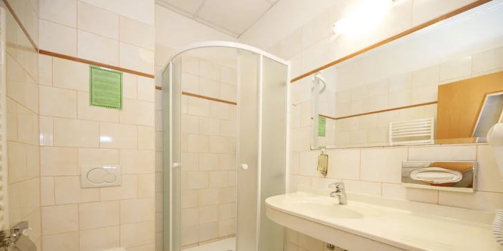 Pobyt v centre Karlových Varov: polpenzia aj zábal, perličkový kúpeľ a masáž