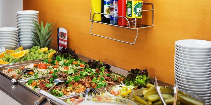 Polpenzia, masáž, perličkový kúpeľ aj parafínový zábal v samotnom srdci Karlových Varov