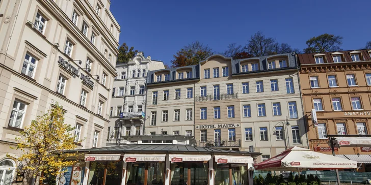 Pobyt v centre Karlových Varov: polpenzia aj zábal, perličkový kúpeľ a masáž