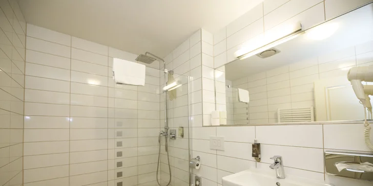 Pobyt v centre Karlových Varov: polpenzia aj zábal, perličkový kúpeľ a masáž