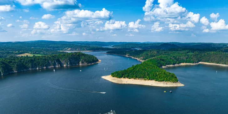 Príjemný penzión pri Orlíku: bez stravy alebo so stravou, vonkajší bazén, záhrada aj športové vyžitie