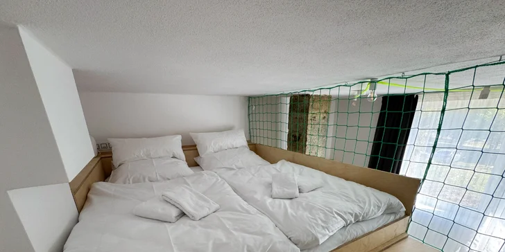 Pobyt v Klatovách v ikonickej budove telekomunikácií: možnosť VIP prehliadky, blízko centra