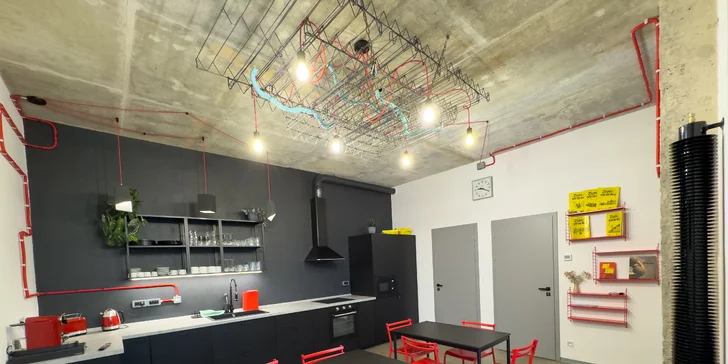 Pobyt v Klatovách v ikonickej budove telekomunikácií: možnosť VIP prehliadky, blízko centra