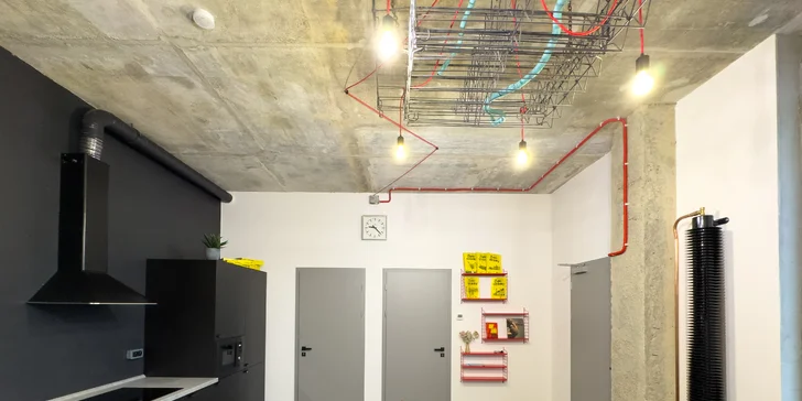 Pobyt v Klatovách v ikonickej budove telekomunikácií: možnosť VIP prehliadky, blízko centra