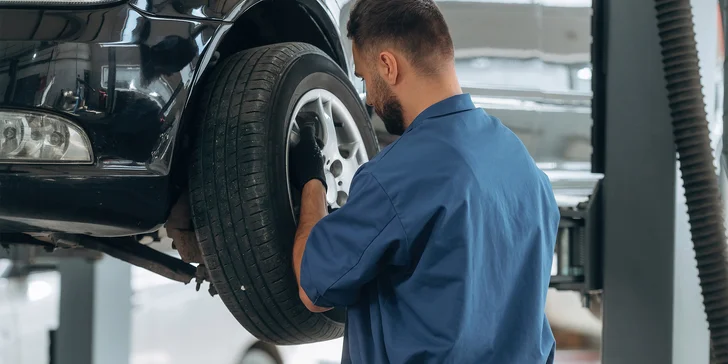 Kompletné prezutie diskov či výmena kolies s vyvážením a materiálom v cene aj ošetrenie pneumatík sprejom COYOTE