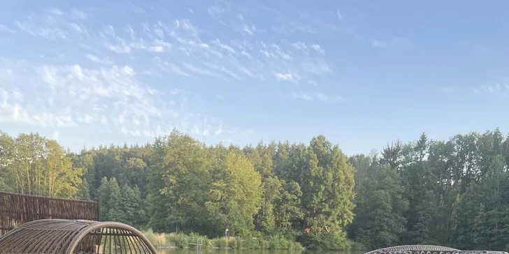 Glamping: vymakané iglu pri Prachovských skalách, relax vo wellness s možnosťou raňajkového koša