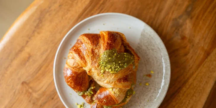 Horúca čokoláda, Matcha pumpkin spice či Tekvicové Latte s croissantom