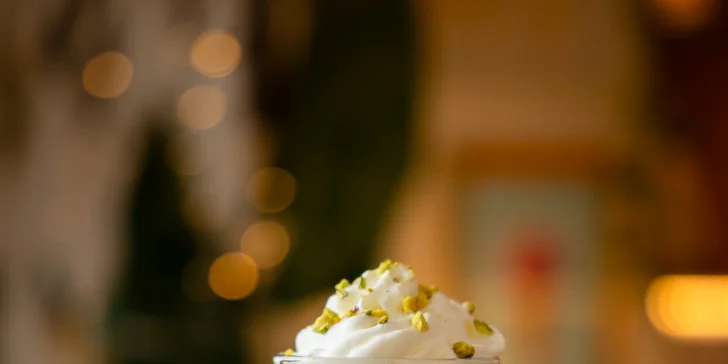 Horúca čokoláda, Matcha pumpkin spice či Tekvicové Latte s croissantom