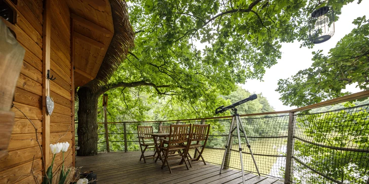 Netradičný relax v Českém raji: domček na strome až pre 4 osoby a zapožičanie loďky aj možnosť raňajkového koša