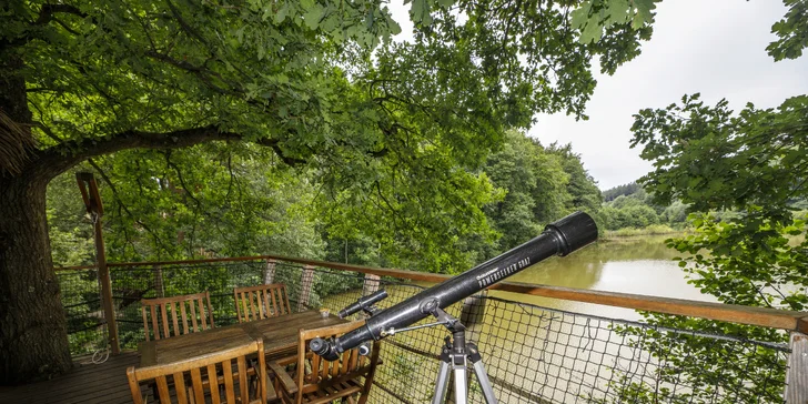 Netradičný relax v Českém raji: domček na strome až pre 4 osoby a zapožičanie loďky aj možnosť raňajkového koša