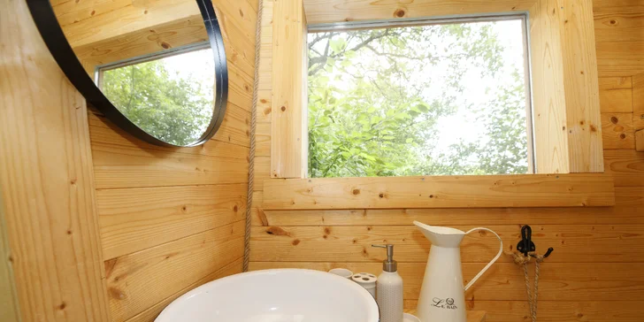 Netradičný relax v Českém raji: domček na strome až pre 4 osoby a zapožičanie loďky aj možnosť raňajkového koša