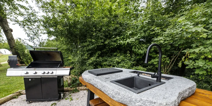 Netradičný relax v Českém raji: domček na strome až pre 4 osoby a zapožičanie loďky aj možnosť raňajkového koša