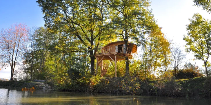 Netradičný relax v Českém raji: domček na strome až pre 4 osoby a zapožičanie loďky aj možnosť raňajkového koša