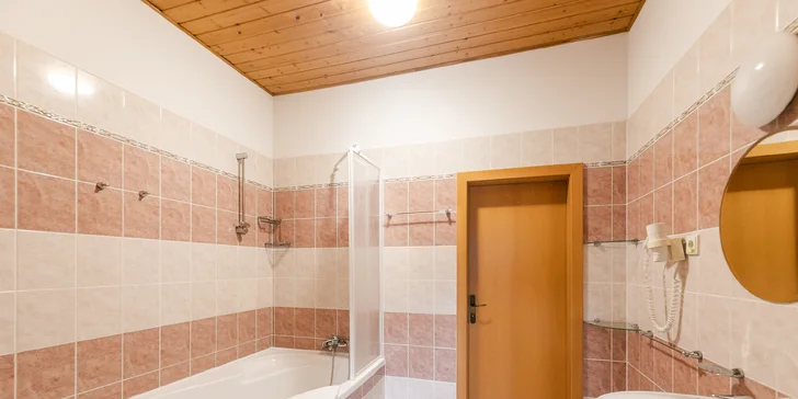 Pobyt v penzióne uprostred Jizeriek: raňajky alebo polpenzia a wellness