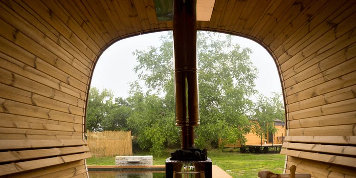 Relax na Vysočine: maringotka s raňajkami a neobmedzeným privátnym wellness