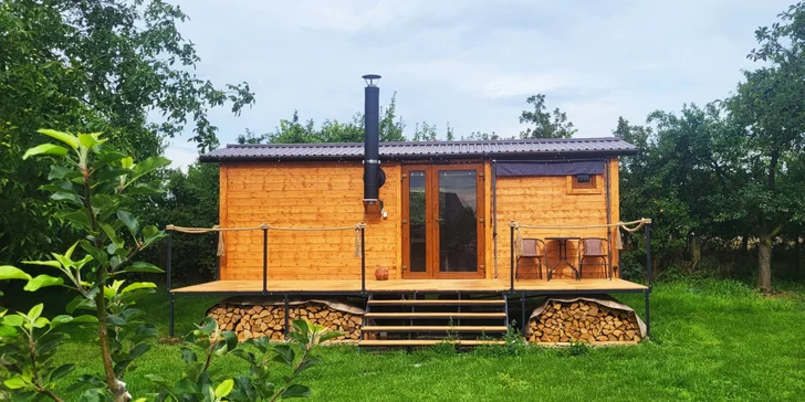 Relax na Vysočine: maringotka s raňajkami a neobmedzeným privátnym wellness