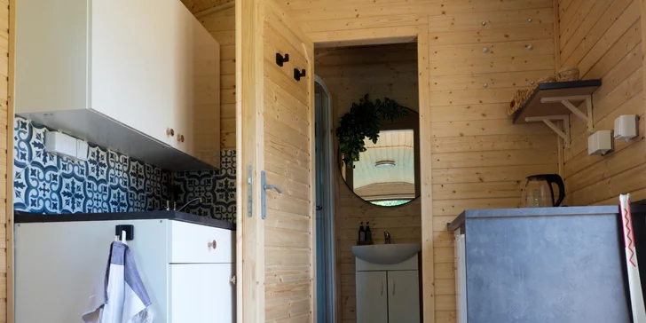 Relax na Vysočine: maringotka s raňajkami a neobmedzeným privátnym wellness