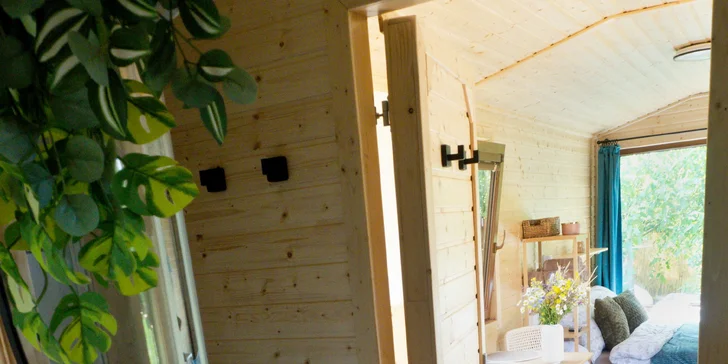 Relax na Vysočine: maringotka s raňajkami a neobmedzeným privátnym wellness