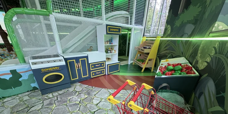 Útulné chatky pri rybníku na úpätí Orlických hôr pre pár aj rodinu: jedlo, sauny a biotop