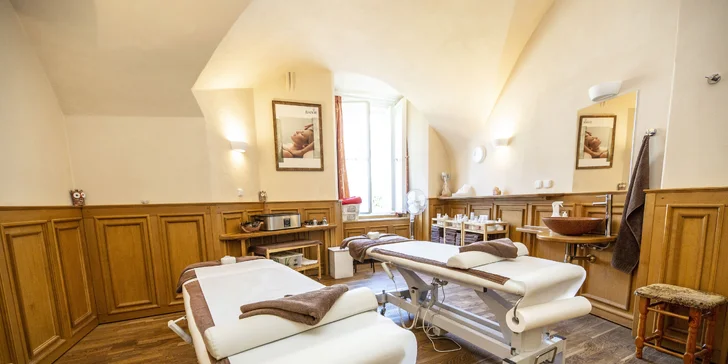 Zámok Hrubá Skála: polpenzia, vstup do wellness aj na vyhliadku, v cene aj procedúry