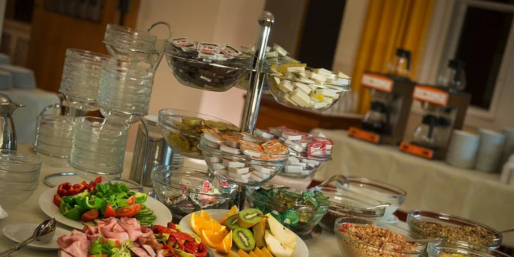 Zámok Hrubá Skála: polpenzia, vstup do wellness aj na vyhliadku, v cene aj procedúry