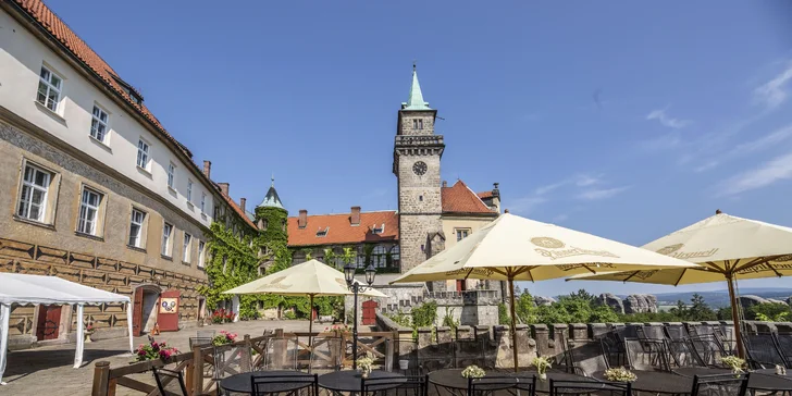 Zámok Hrubá Skála: polpenzia, vstup do wellness aj na vyhliadku, v cene aj procedúry