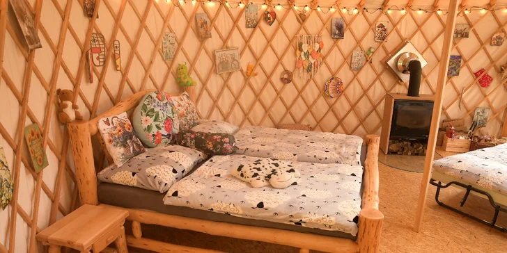 Jurta v Toulavě: areál statku uprostred prírody a vyžitie pre deti