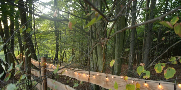 Jurta v Toulavě: areál statku uprostred prírody a vyžitie pre deti