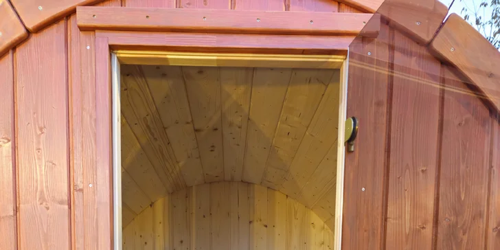 Romantický privátny vstup do wellness Resla Residence v srdci Banskej Štiavnice