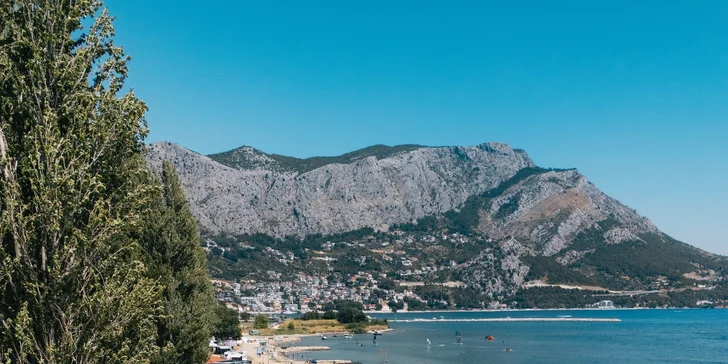 Dovolenka v mobilných domčekoch v Omiši: pláž aj vonkajší bazén