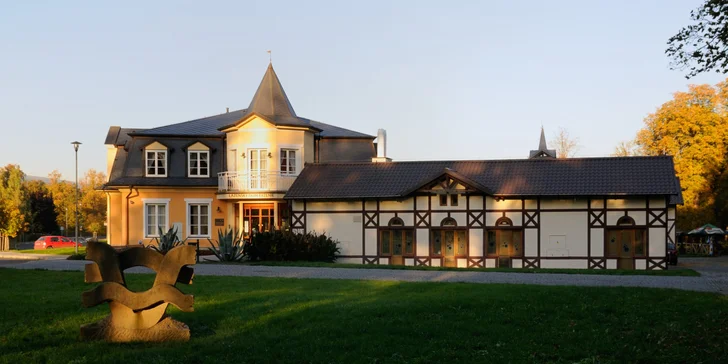 Kúpeľný pobyt v Klášterci nad Ohří: raňajky alebo polpenzia, vstup do bazéna s vírivkou a soľnej jaskyne